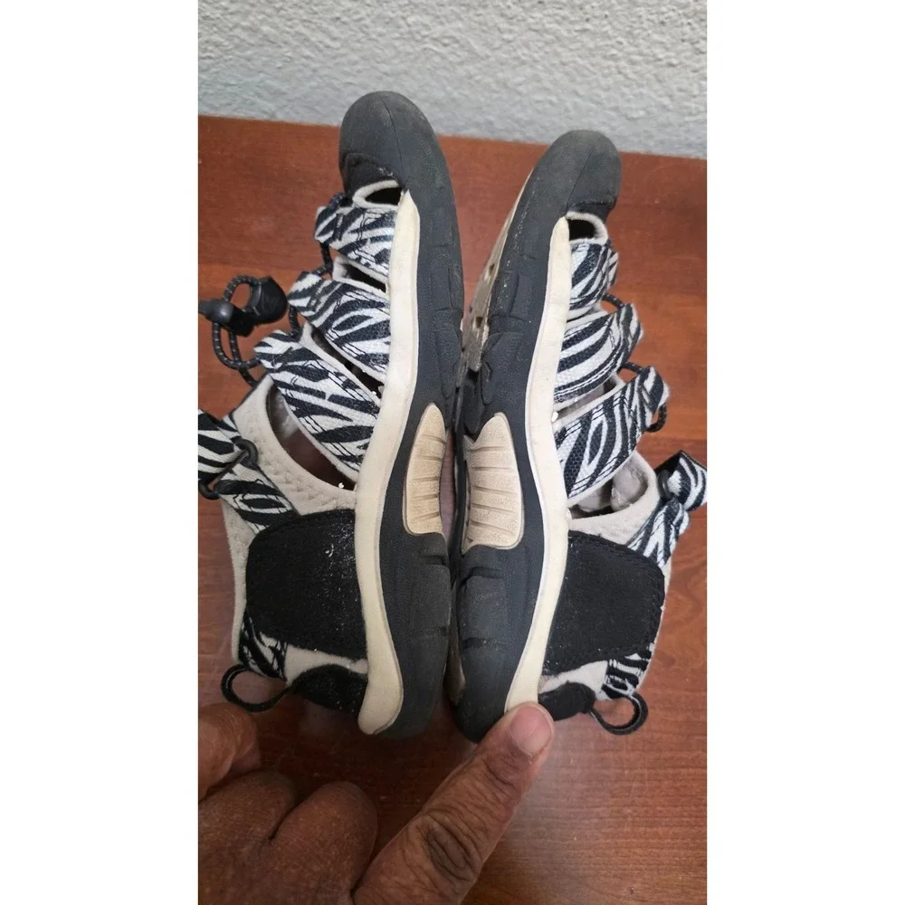 Keen Kids Newport H2 Zebra-Print Sandals Water-Friendly Adjustable Straps Size 2